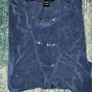 BLUE MESH CROP TOP WITH BELLE SLEEVS AND SILVER HEART CHAIN